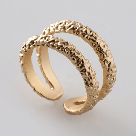 γυναικεία κοσμήματα φο μπιζού δαχτυλίδι σφυρήλατο χρυσό διπλής σειράς